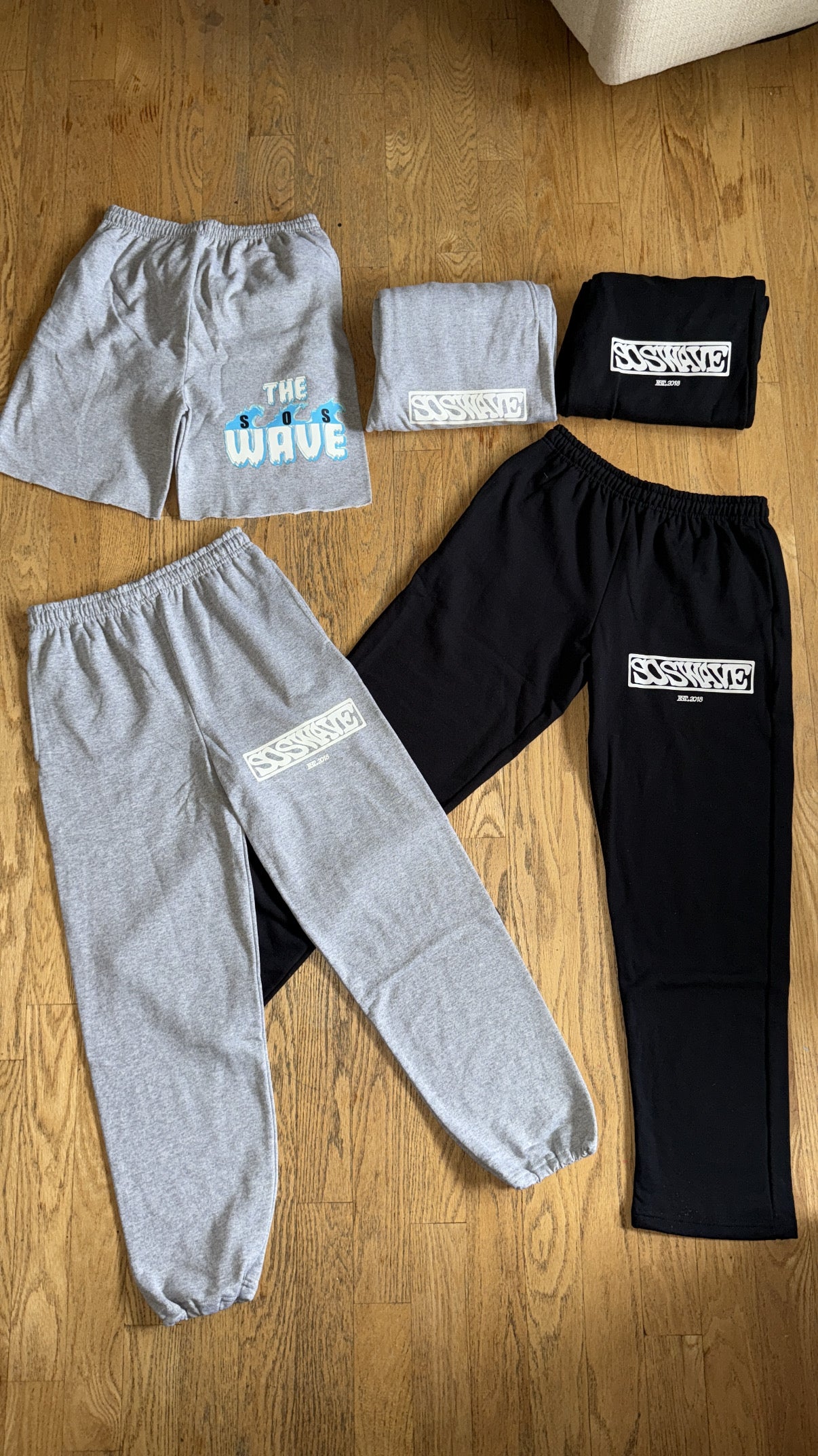 SOS WAVE Essential Sweatpants
